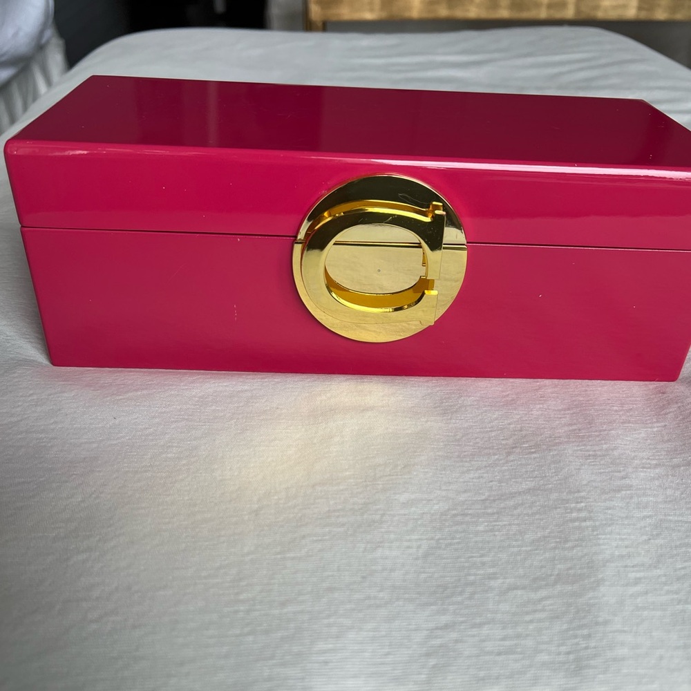 C Wonder jewelry box